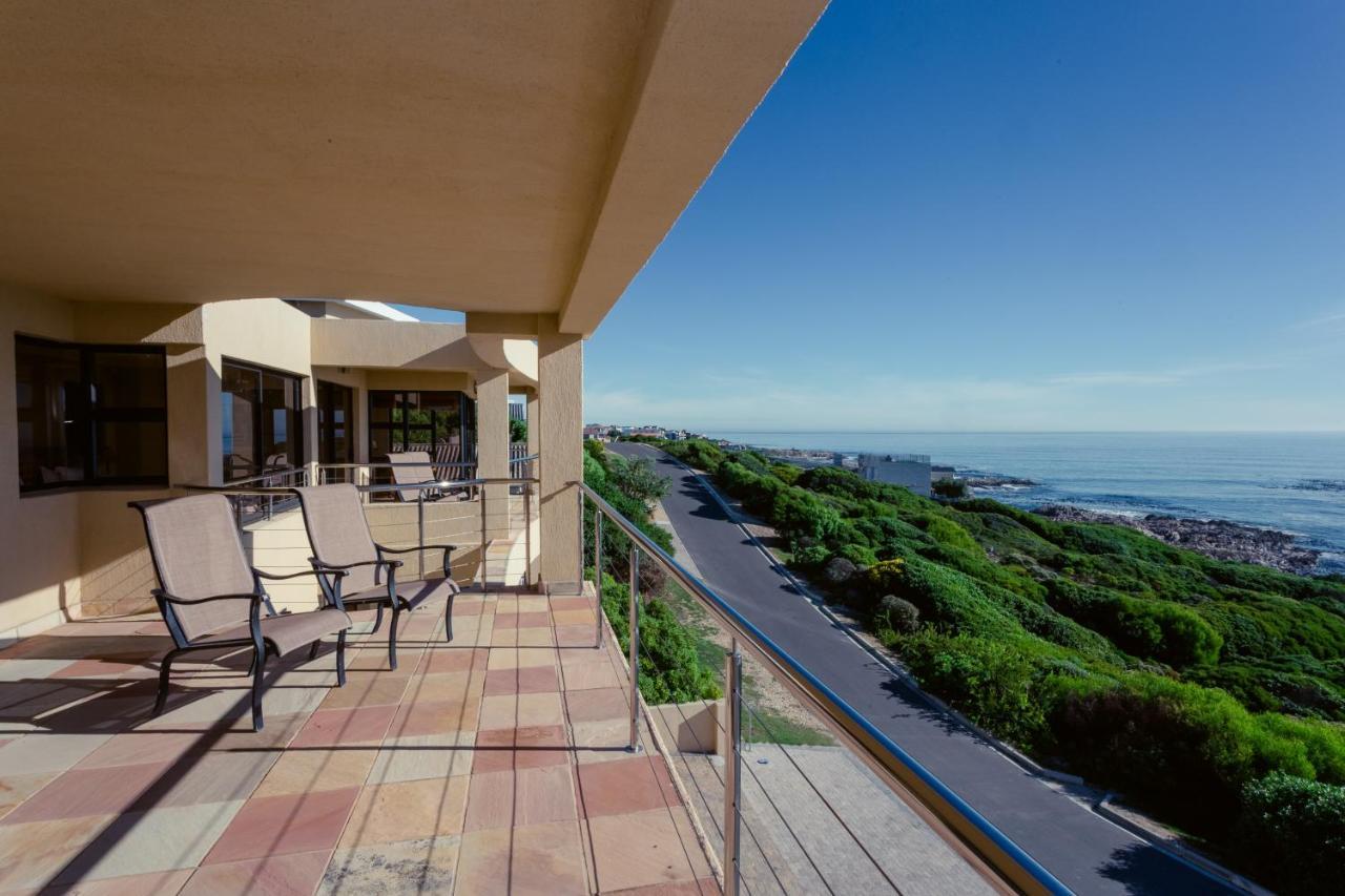 Whale Waters Self Catering Gansbaai Apartment ดิ เคลเดอร์ส ภายนอก รูปภาพ
